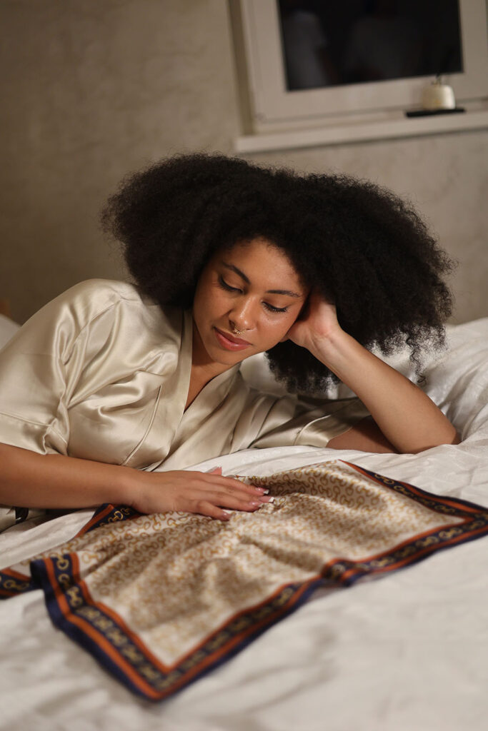 Hodvábna šatka – Elegance