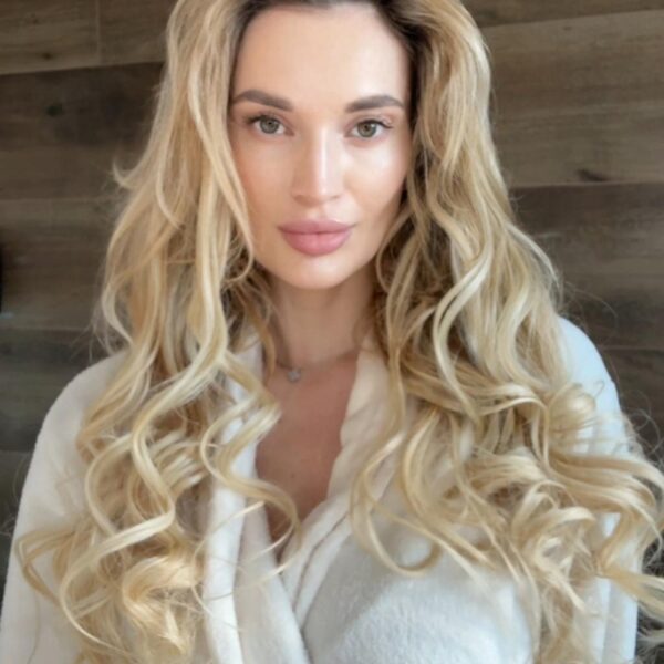 Zabudnite na poškodené končeky a spálené vlasy od kulmy. S hodvábnou natáčkou Lovesilk dosiahnete objemné, salónne vlny prirodzenou cestou – bez použitia tepla.