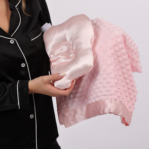 Detský hodvábny set Baby Bear – ružová deka a vankúš Title: