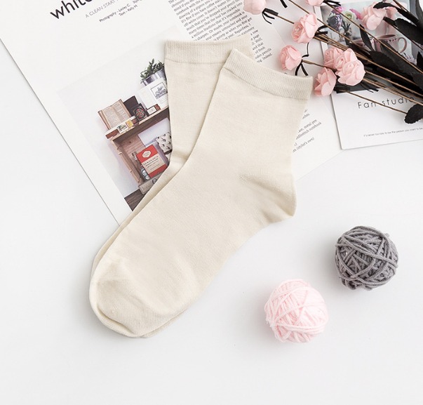 Béžové hodvábne ponožky LoveSilk